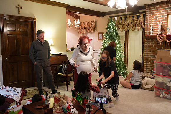 2021_MawMaw_TreeTrim-001